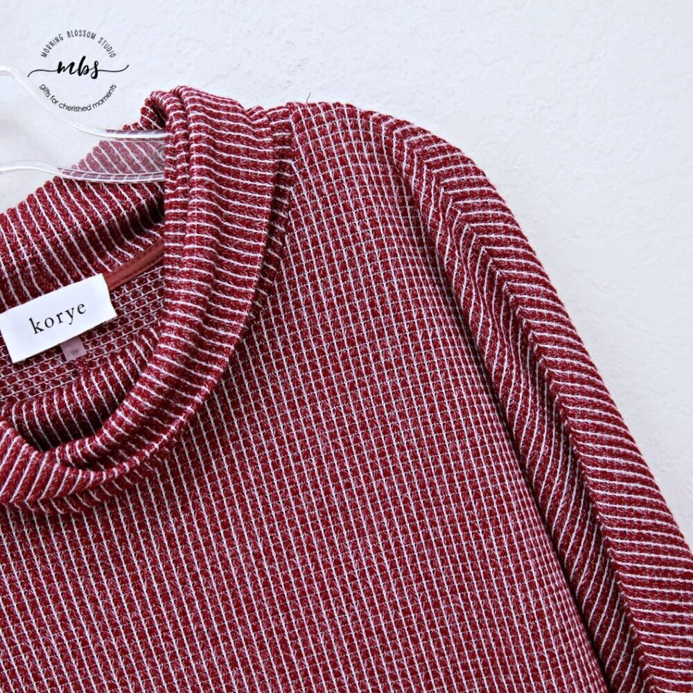 NWT Korye Cowl Neck Dolman Sleeves Oversized Sweater Burgundy White Women S - Picture 4 of 10